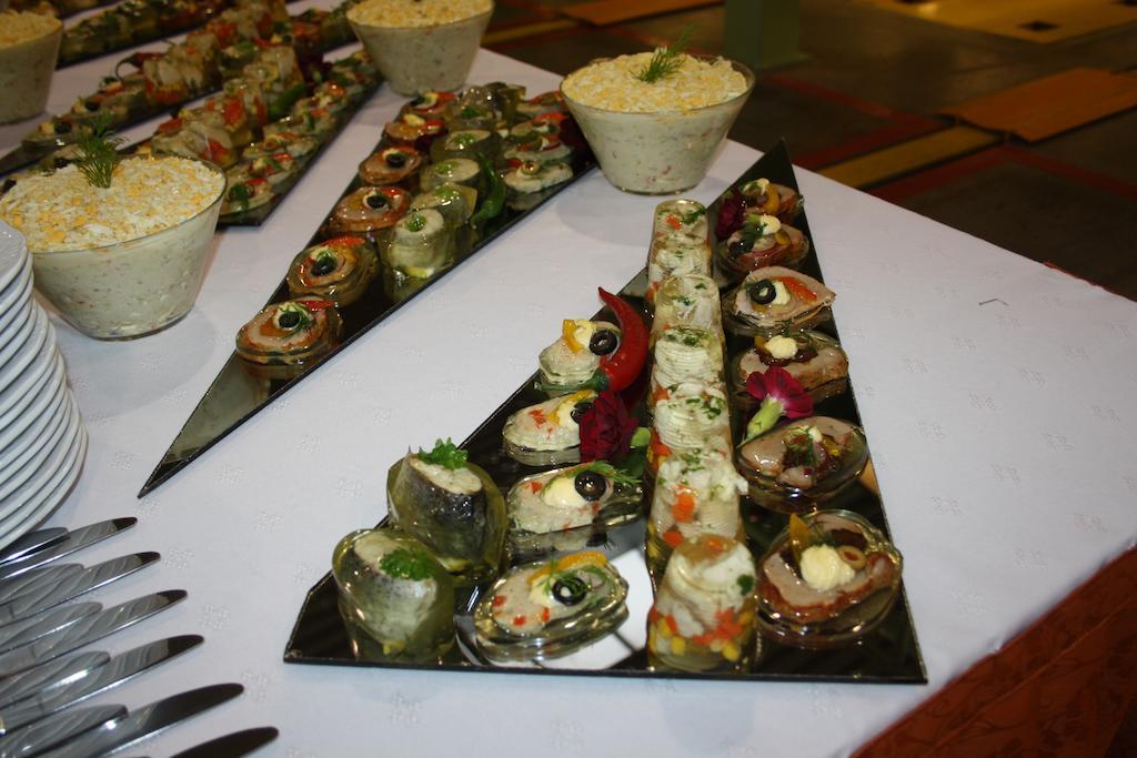 Gosc W Dom Hotel Zbaszynek ภายนอก รูปภาพ