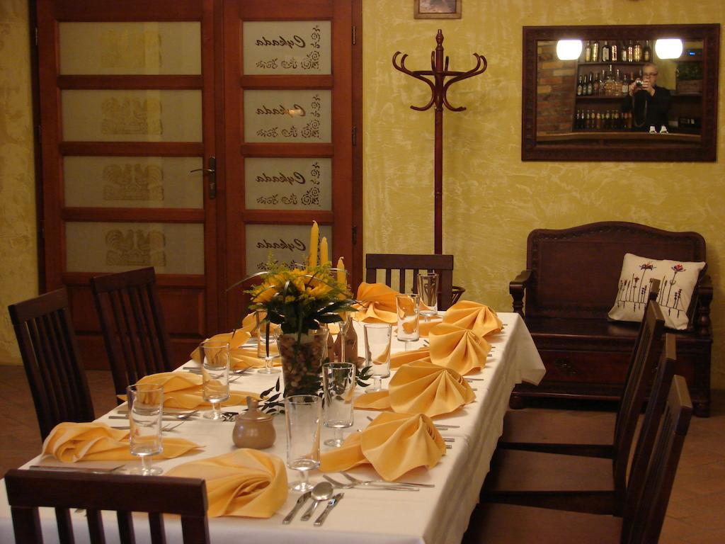 Gosc W Dom Hotel Zbaszynek ภายนอก รูปภาพ