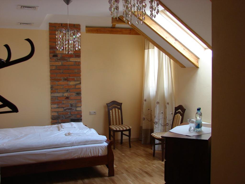 Gosc W Dom Hotel Zbaszynek ภายนอก รูปภาพ